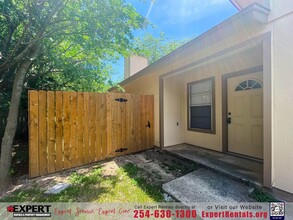 1214 Royal Crest Dr in Killeen, TX - Building Photo - Building Photo