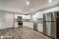107 N Walker Ln photo'