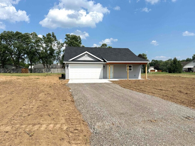property at 1962 W Cadmus Rd