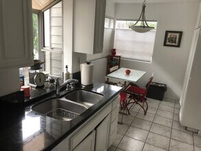 12458 Weddington St, Unit Unit#1 in Valley Village, CA - Building Photo - Building Photo