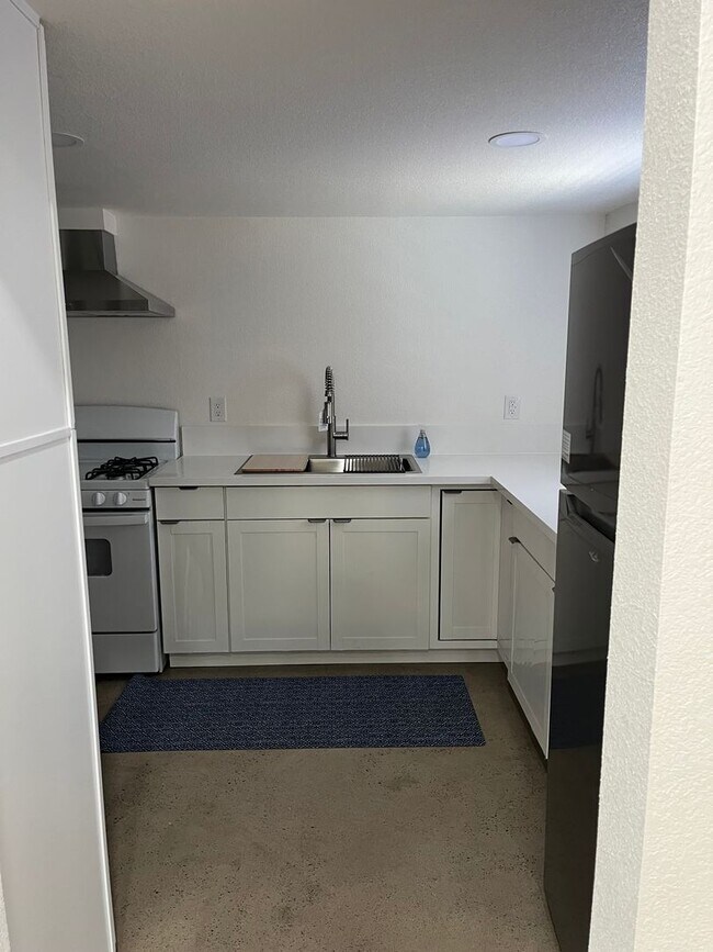 6155 Foote Rd in Ceres, CA - Building Photo - Building Photo