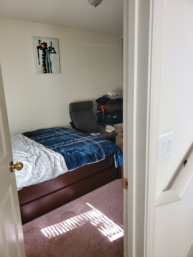 2836 Grove Way in Castro Valley, CA - Building Photo - Building Photo