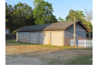 465 County Road 3181 in Cleveland, TX - Building Photo - Building Photo