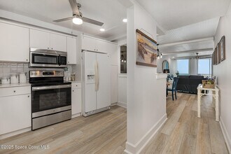 1175 A1A Jimmy Buffett Mem Hwy in Satellite Beach, FL - Building Photo - Building Photo