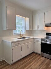 1135 W Thomas St in Rocky Mount, NC - Foto de edificio - Building Photo