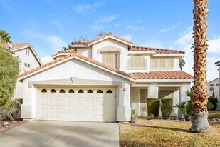 55 Tanglewood Dr in Henderson, NV - Building Photo