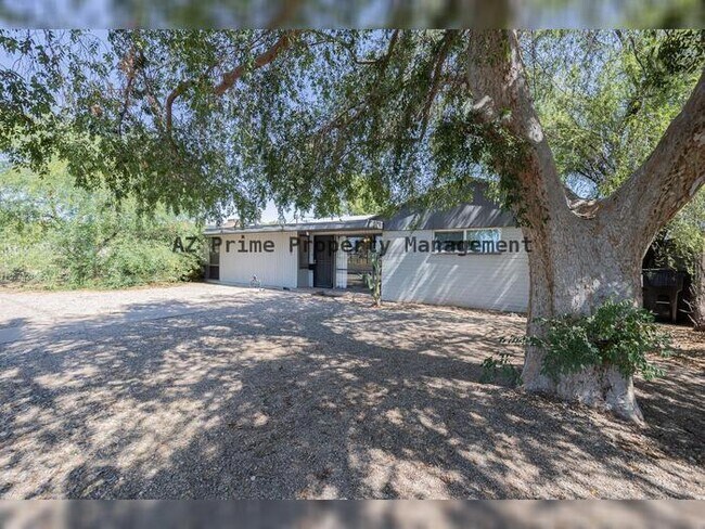 property at 1808 W Thomas Rd