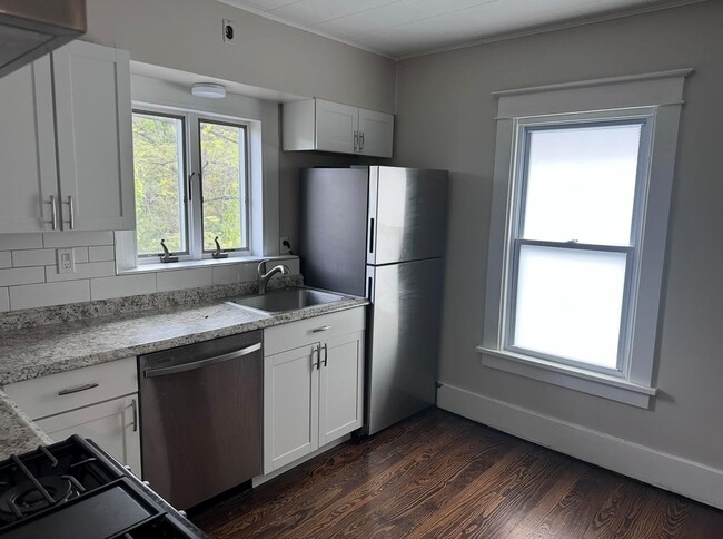 property at 118 Linderman Ave