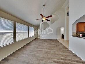 18439 Sunrise Oaks Ct in Montgomery, TX - Foto de edificio - Building Photo