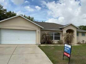 635 Cherry Laurel St in Minneola, FL - Building Photo