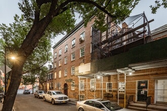 20 Commerce St in New York, NY - Building Photo - Primary Photo