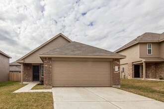 13807 Winding Path Ln in Willis, TX - Building Photo - Building Photo