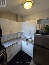 70 Victoria Ave S in Hamilton, ON - Building Photo - Building Photo