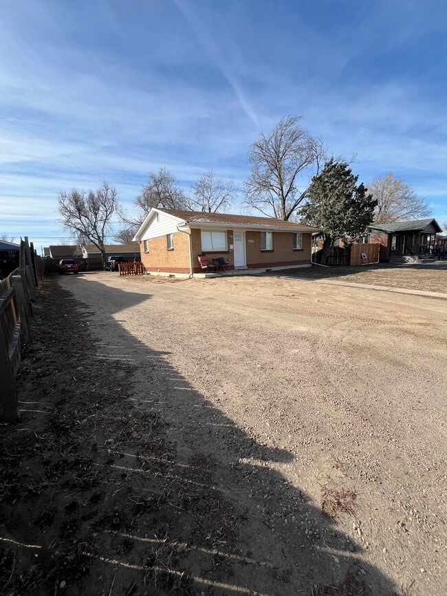 6020 E 68th Way in Commerce City, CO - Building Photo - Building Photo