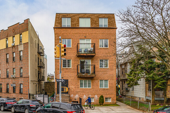 1674 41st St in Brooklyn, NY - Foto de edificio - Building Photo