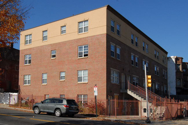 3000 N Broad St in Philadelphia, PA - Building Photo - Building Photo