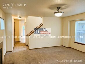 2726 SE 136th Pl in Portland, OR - Building Photo - Building Photo