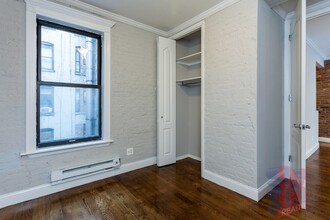 340 E 18th St in New York, NY - Building Photo - Building Photo