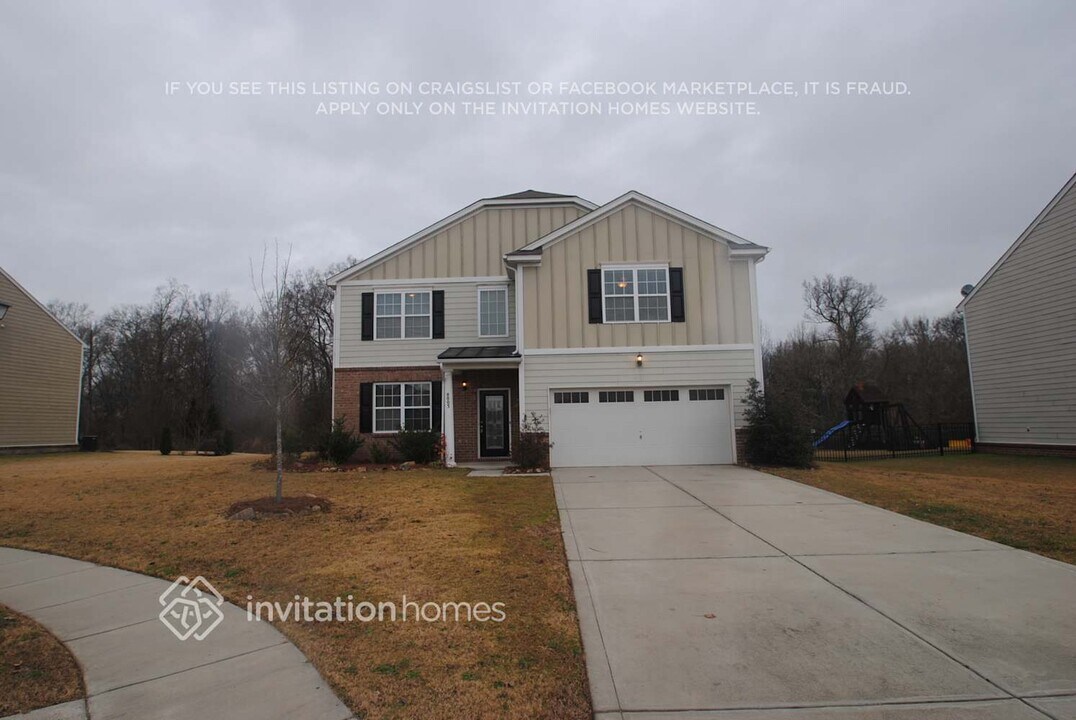 8003 Blue Stream Ln in Indian Trail, NC - Building Photo