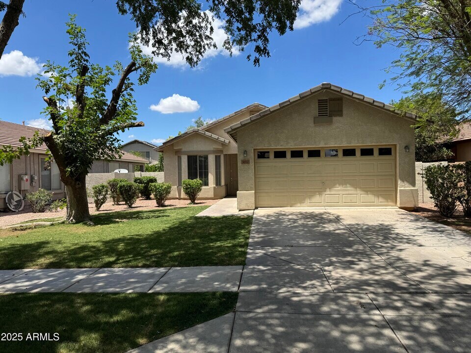 3652 E Bruce Ave in Gilbert, AZ - Building Photo