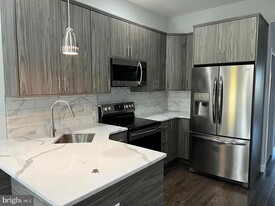 1752 N Marshall St in Philadelphia, PA - Building Photo