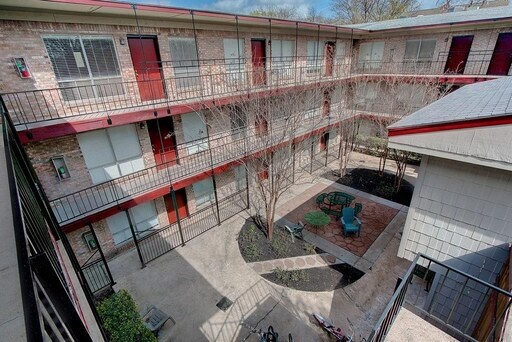 2207 Leon St in Austin, TX - Building Photo - Building Photo