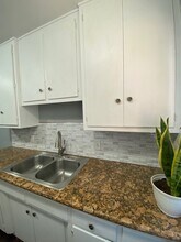 853-857 Glenway Dr in Inglewood, CA - Building Photo - Building Photo