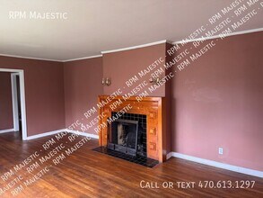 5247 Scofield Rd in College Park, GA - Building Photo - Building Photo