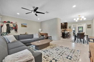 426 NE 8th Ave in Fort Lauderdale, FL - Building Photo - Building Photo