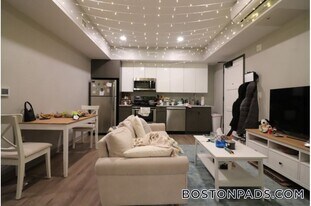 100 Hemenway St in Boston, MA - Building Photo