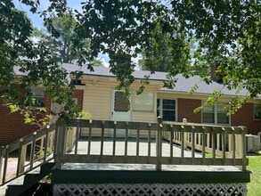 901 Parrott Ave in Kinston, NC - Building Photo - Building Photo