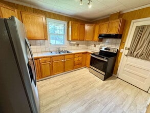 203 Adams St in Westminster, SC - Building Photo - Building Photo
