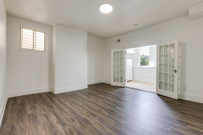 705 Brownsville Rd in Pittsburgh, PA - Building Photo - Building Photo