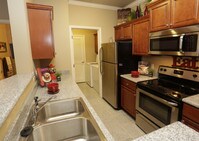 Kitchen - Fountaine Bleau North Apartments in Little Rock, Arkansas