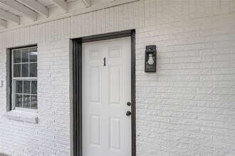 7614 Grahamcrest Dr in Houston, TX - Building Photo - Building Photo