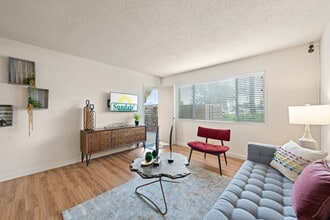 Sundale in Fremont, CA - Foto de edificio - Building Photo