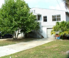 7030 Oelsner St in Port Richey, FL - Building Photo