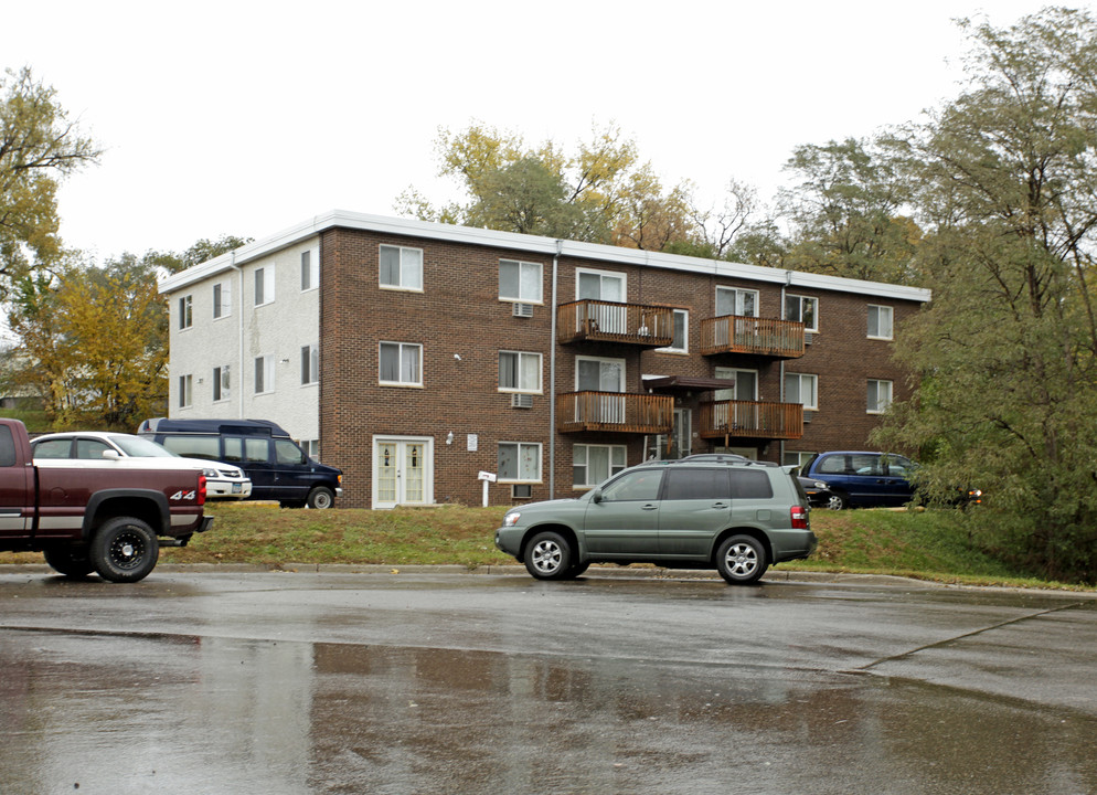 105 Park St E in South St. Paul, MN - Building Photo