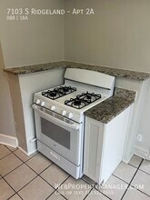 7103 S Ridgeland Ave-Unit -Apt 2A in Chicago, IL - Building Photo - Building Photo