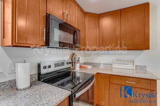 118 Halabuk Ct in Vallejo, CA - Building Photo - Building Photo