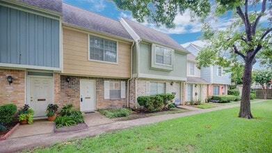 8102 Amelia Rd in Houston, TX - Building Photo - Building Photo