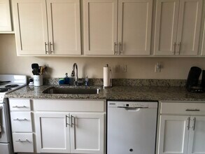 Embassy House in Shaker Heights, OH - Building Photo - Building Photo