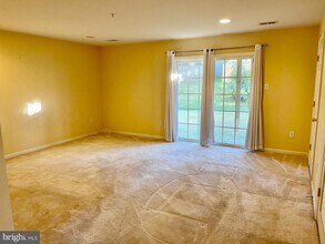 1047 Lily Way in Odenton, MD - Building Photo - Building Photo