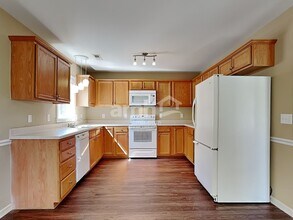 1867 Longmont Dr in Kernersville, NC - Building Photo - Building Photo