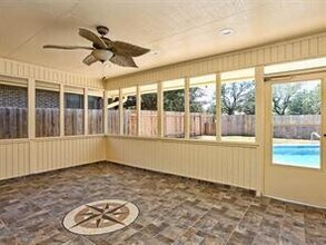 10701 Mourning Dove Dr in Austin, TX - Building Photo - Building Photo