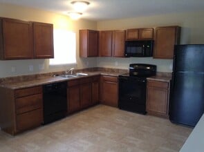 8039 Red Barn Ct in Indianapolis, IN - Building Photo - Building Photo