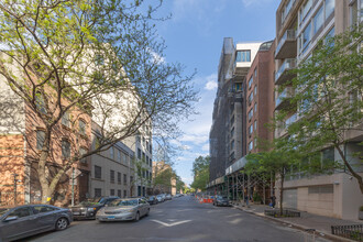 435 W 19th St in New York, NY - Building Photo - Building Photo