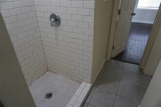 3321 Sampson St in Houston, TX - Building Photo - Building Photo