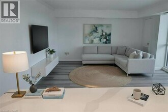 389 Dundas St in London, ON - Building Photo - Building Photo