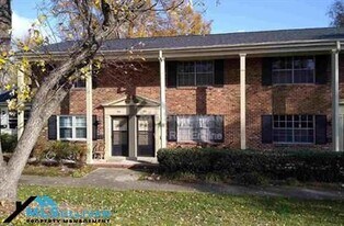 1002 Willow Dr in Chapel Hill, NC - Building Photo